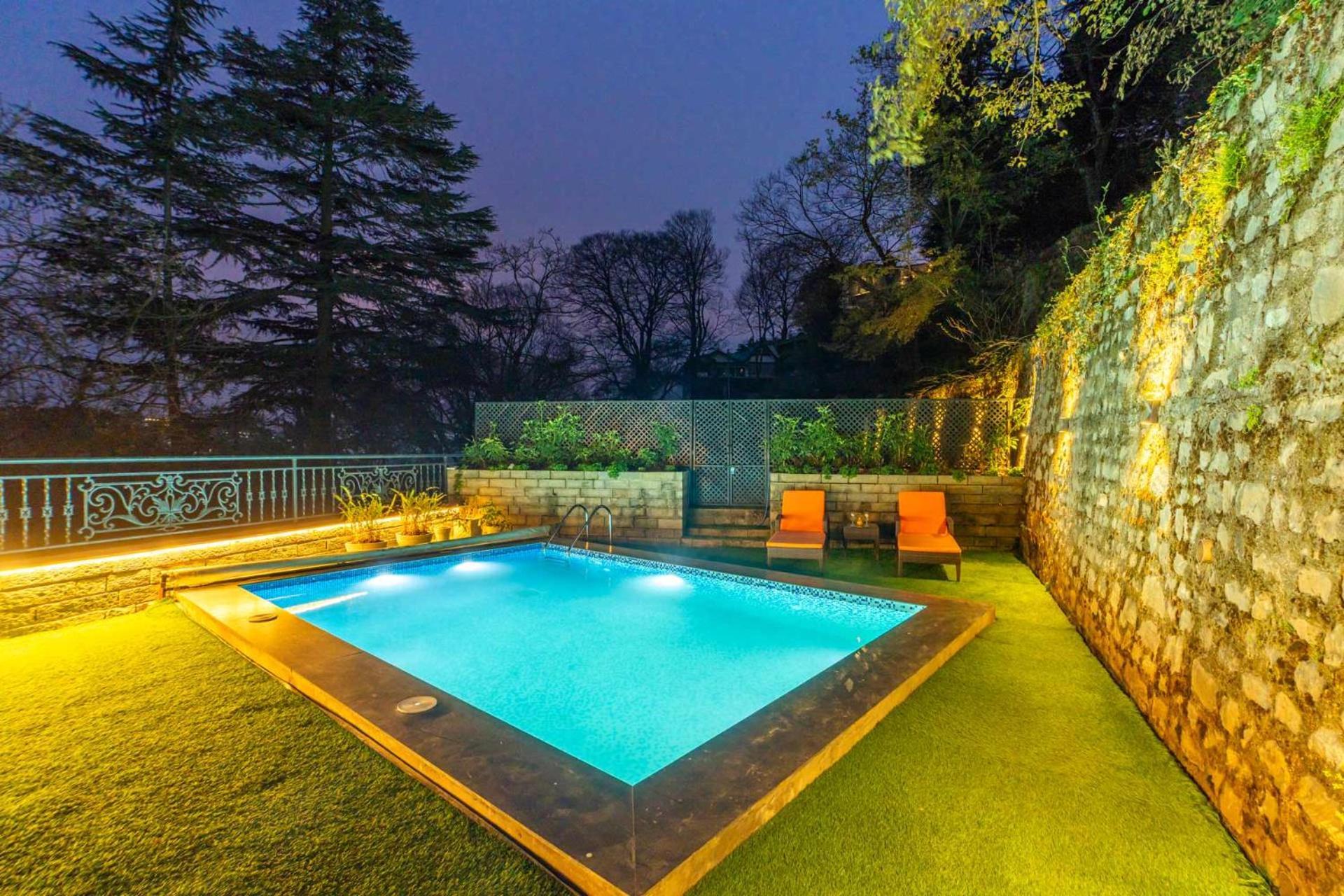Stayvista At Paris Villa With Pvt Pool & Valley View カソーリ エクステリア 写真