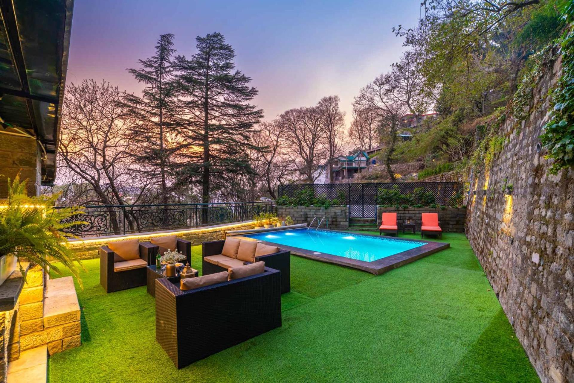 Stayvista At Paris Villa With Pvt Pool & Valley View カソーリ エクステリア 写真
