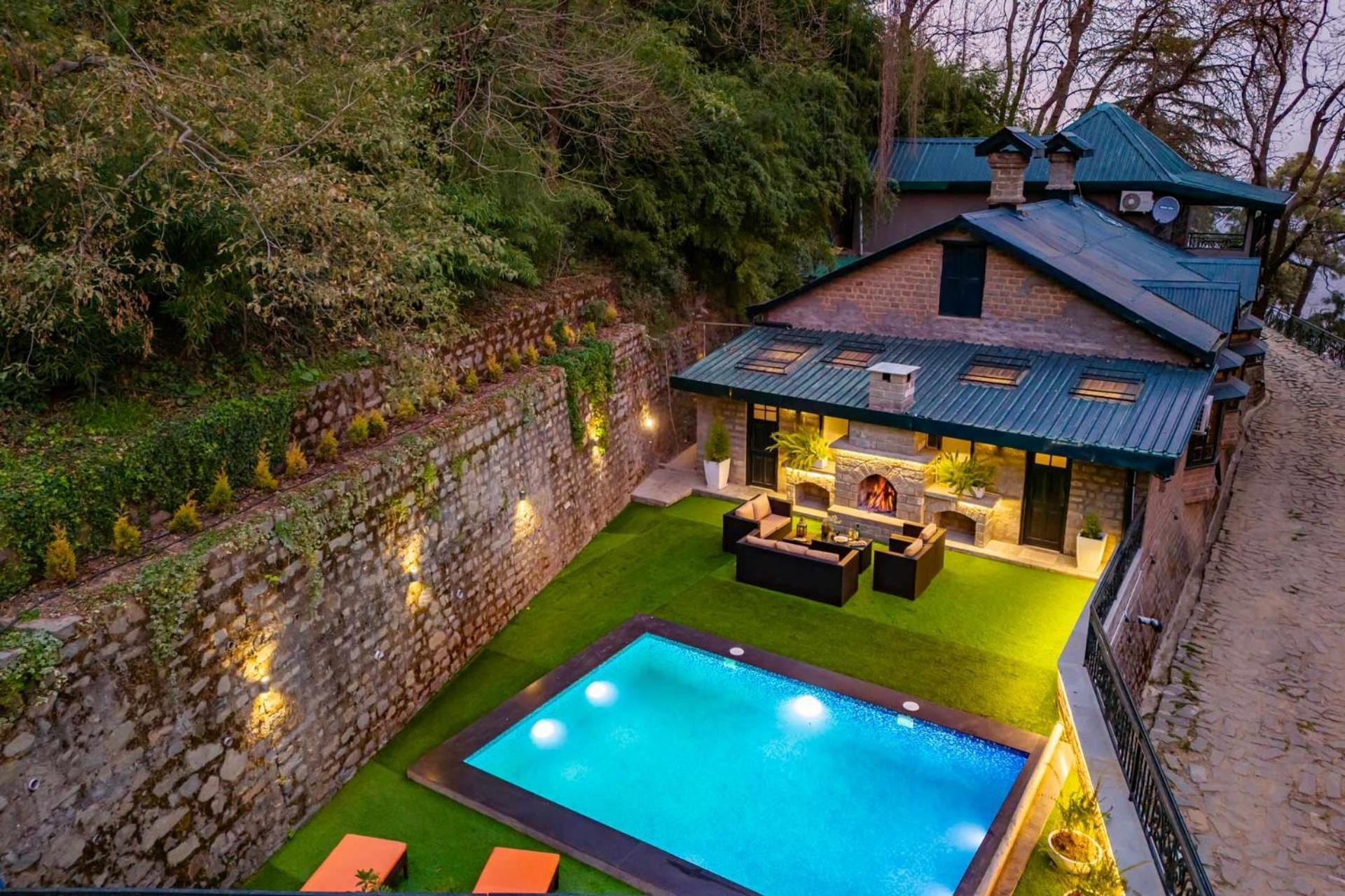 Stayvista At Paris Villa With Pvt Pool & Valley View カソーリ エクステリア 写真